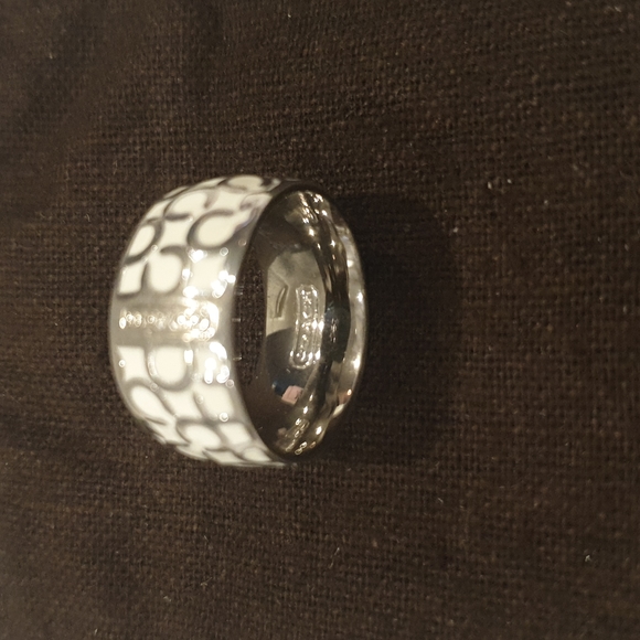 Coach ring - Picture 4 of 8